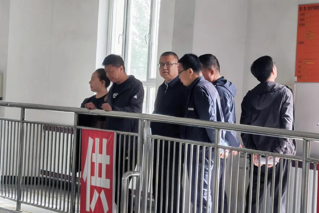 银川市副市长雍辉一行到银川中铁水务第八水厂进行“五一”节前安全供水检查